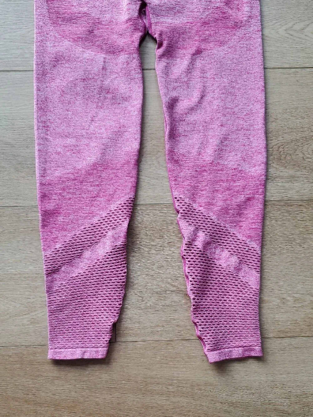 Victoria Secret Pink Seamless Active Leggings, Size Medium